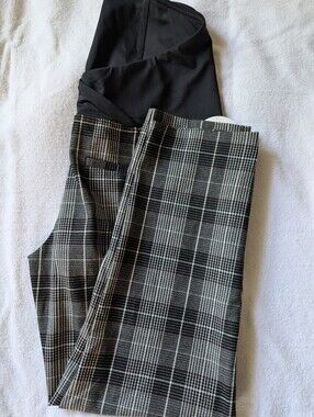 ISABEL MATERNITY Woman's Plaid Pull-on Pants - Size 10
